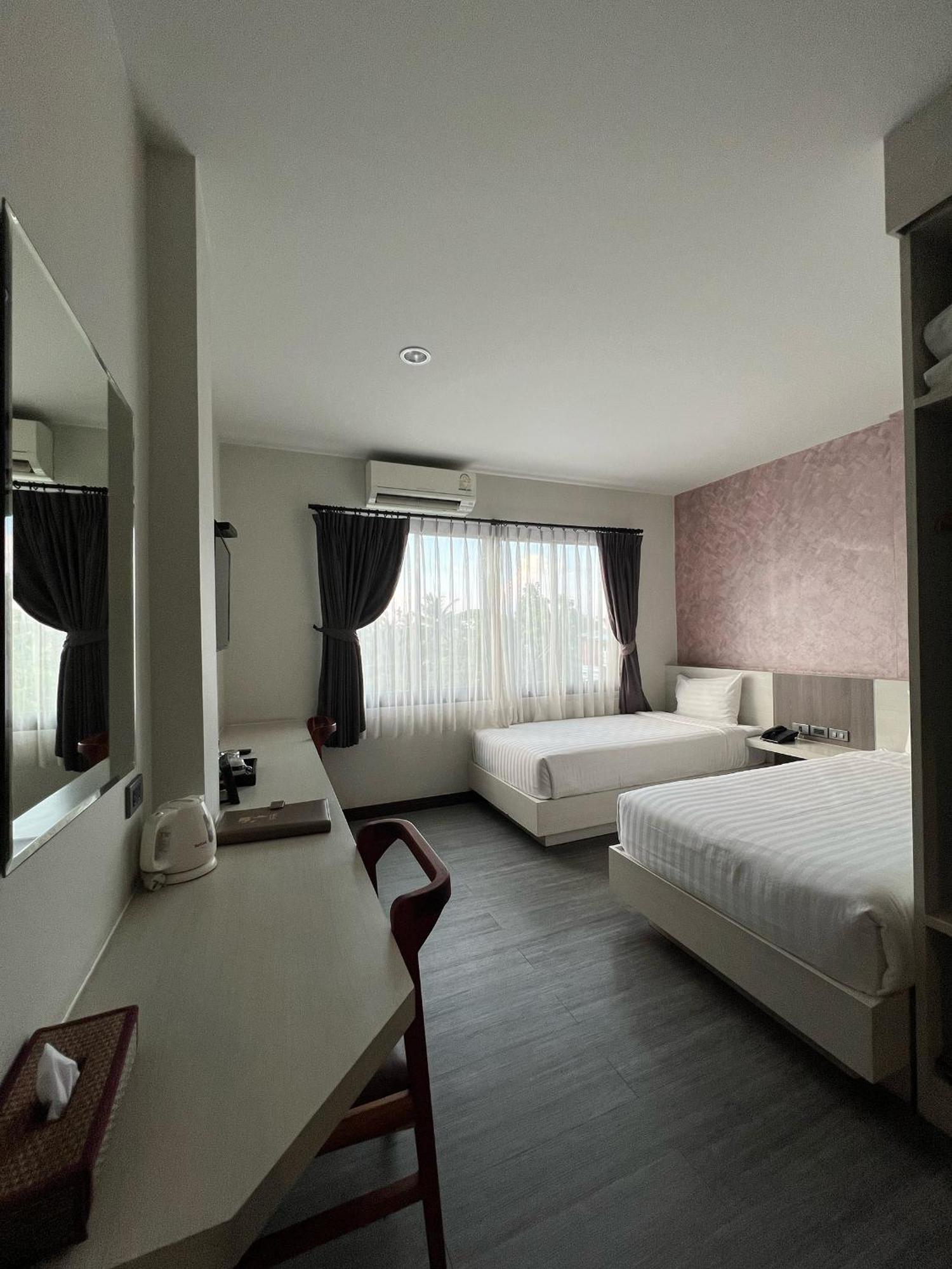 Nang Rong Socool Grand Hotel מראה חיצוני תמונה