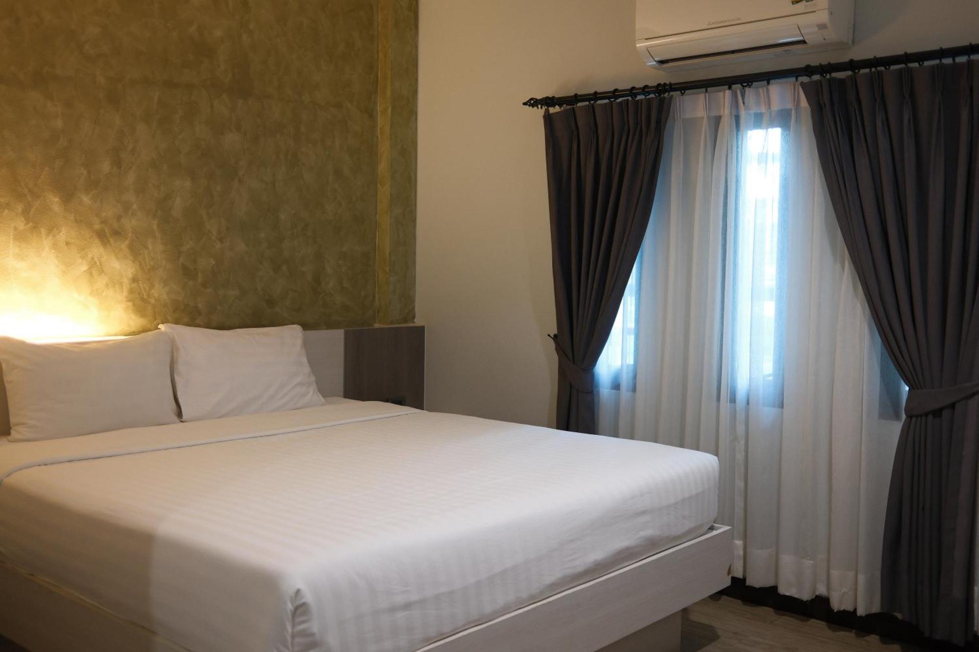 Nang Rong Socool Grand Hotel מראה חיצוני תמונה