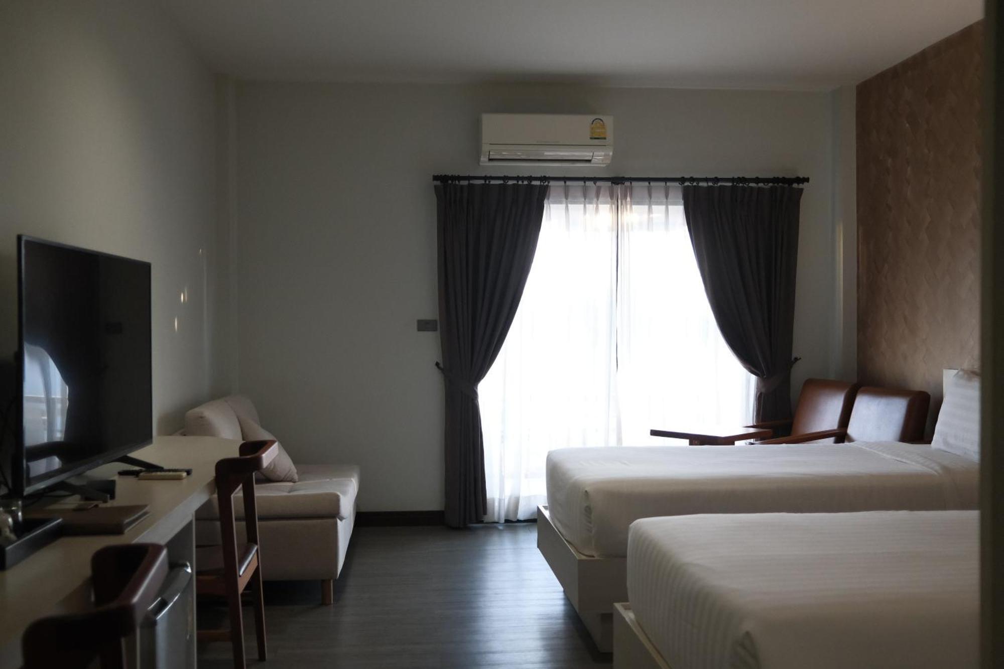 Nang Rong Socool Grand Hotel מראה חיצוני תמונה